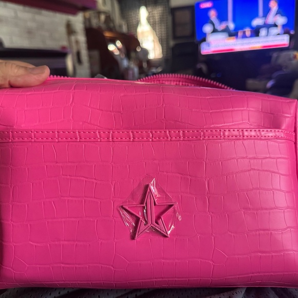 Jeffree Star Limited Edition Discountinued Cosmetic Bag with 18 Cosmetics - Picture 1 of 12
